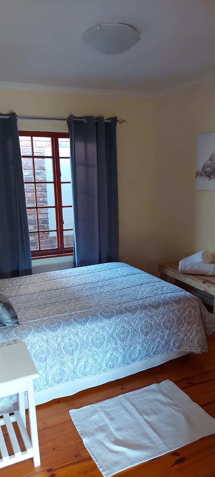 Crater Bush Villa Guest Room 1